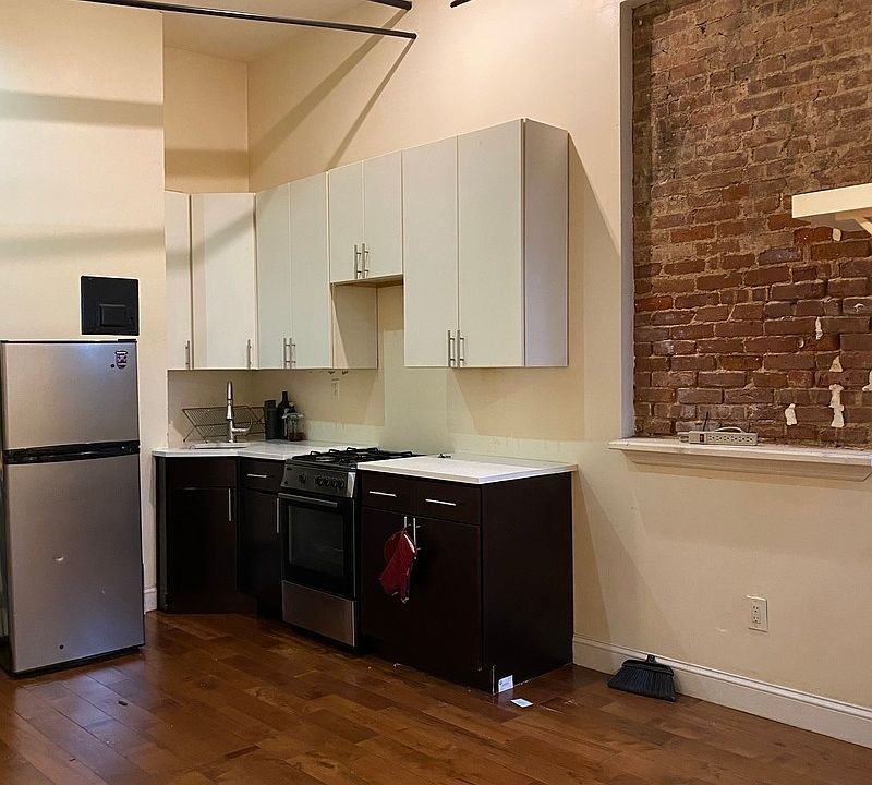1st image of 353 Tompkins Ave #1LR