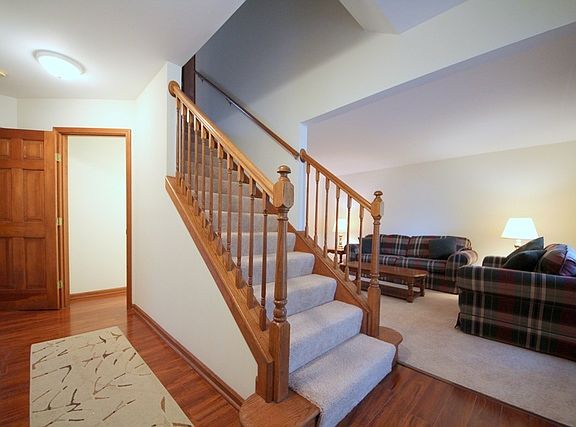 4th image of 63 Southfield Dr