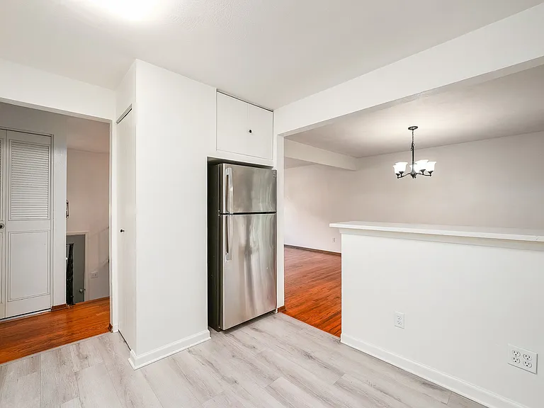 466 Mohican Ave — Photo 13
