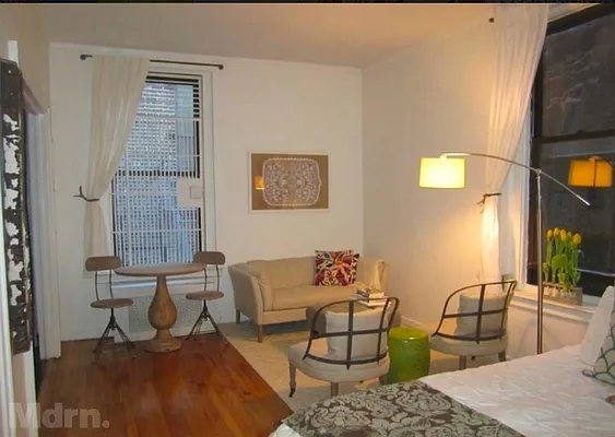 Rented by Mdrn Residential | media 10