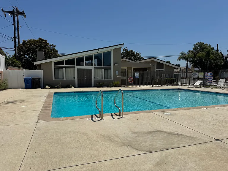 33 Bahia Cir — Photo 33