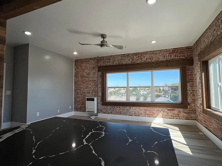 2171 Logan Ave #14 — Photo 8