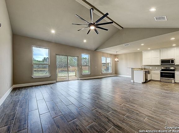 2nd image of 974 Paradise Dr