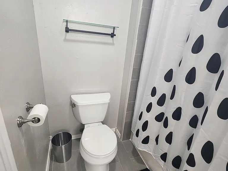 4716 Hemlock Cir — Photo 17