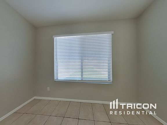 4th image of 20022 N 41st Ln