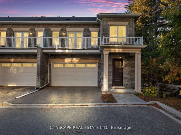 74 Old Bloomington Rd, Aurora, ON L4G 0M2