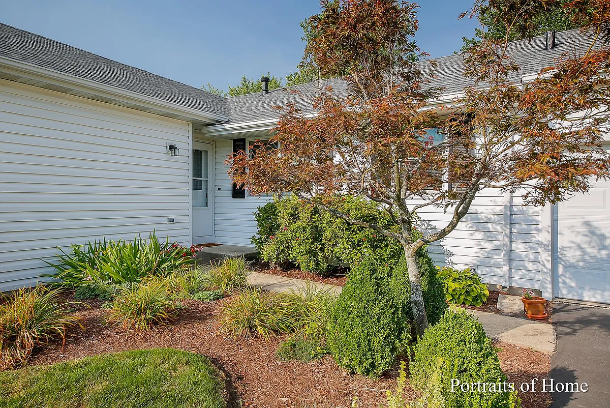 Building Photo - 1309 Duke Dr