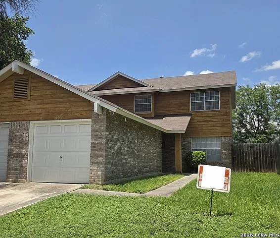 2 bed, 1.5 bath, 1927 sqft, $1,500 — Photo 3
