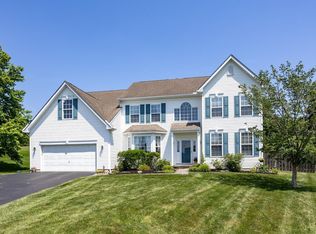 408 Country Edge Cir, Downingtown, PA 19335