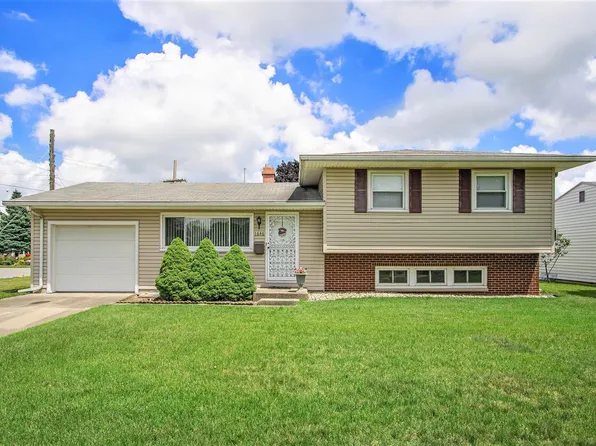 1646 Gordon Dr, South Bend, IN 46635
