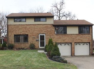 960 Lindsay Rd, Carnegie, PA 15106