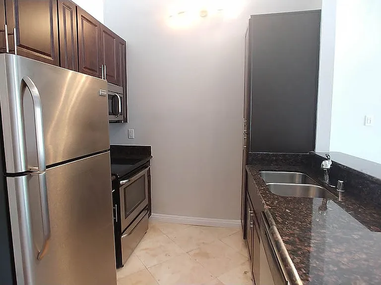 Villa De Adel Apts — Photo 132