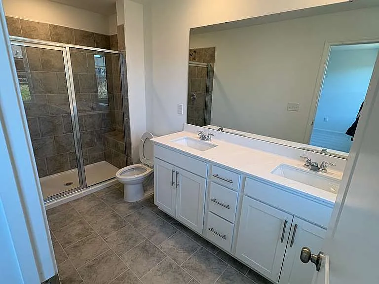 425 Venetian Dr — Photo 13