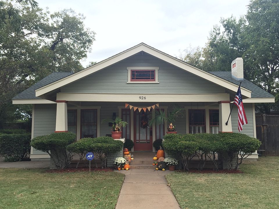 1st image of 926 Santos St