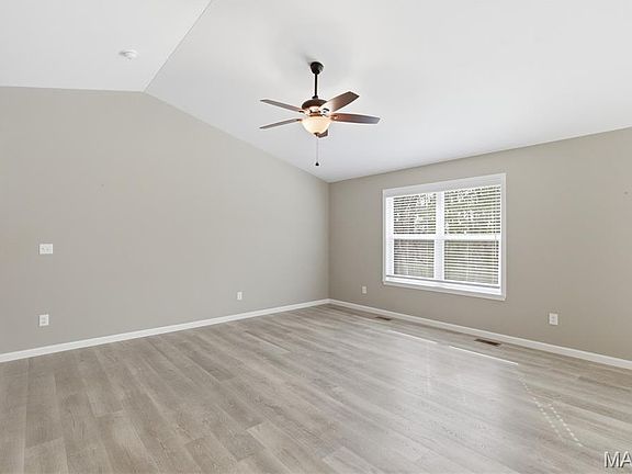 4th image of 29514 Walnut Valley Ln