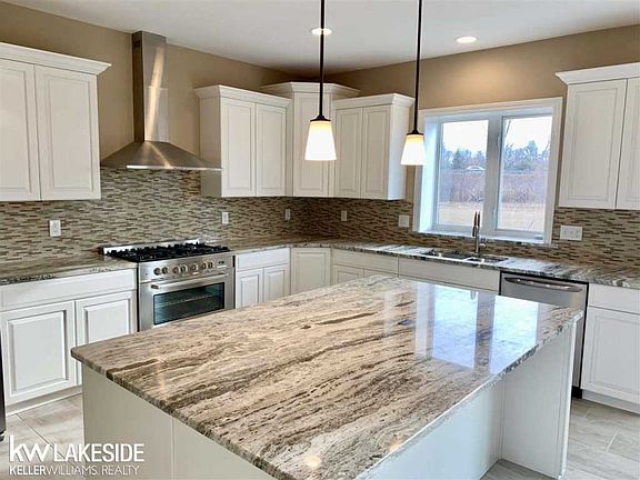 5th image of 54758 Deadwood Ln