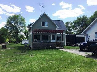 521 Maple St, Sheffield, IA 50475