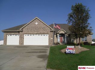 508 Joan Cir, Yutan, NE 68073