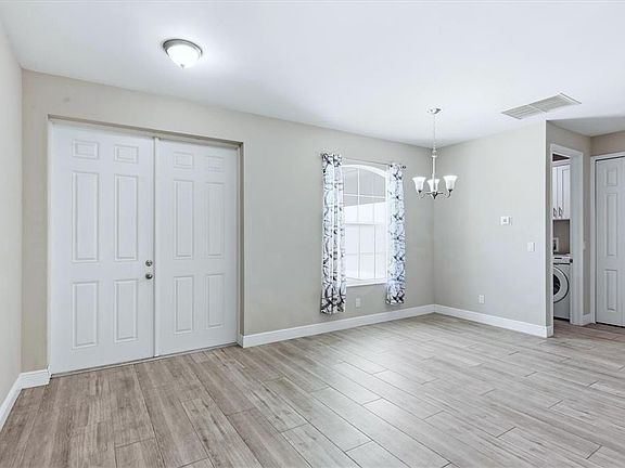 4th image of 3498 Dunkirk St