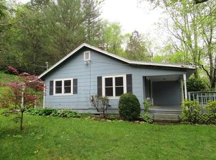 2936 Crabtree Rd, Spruce Pine, NC 28777