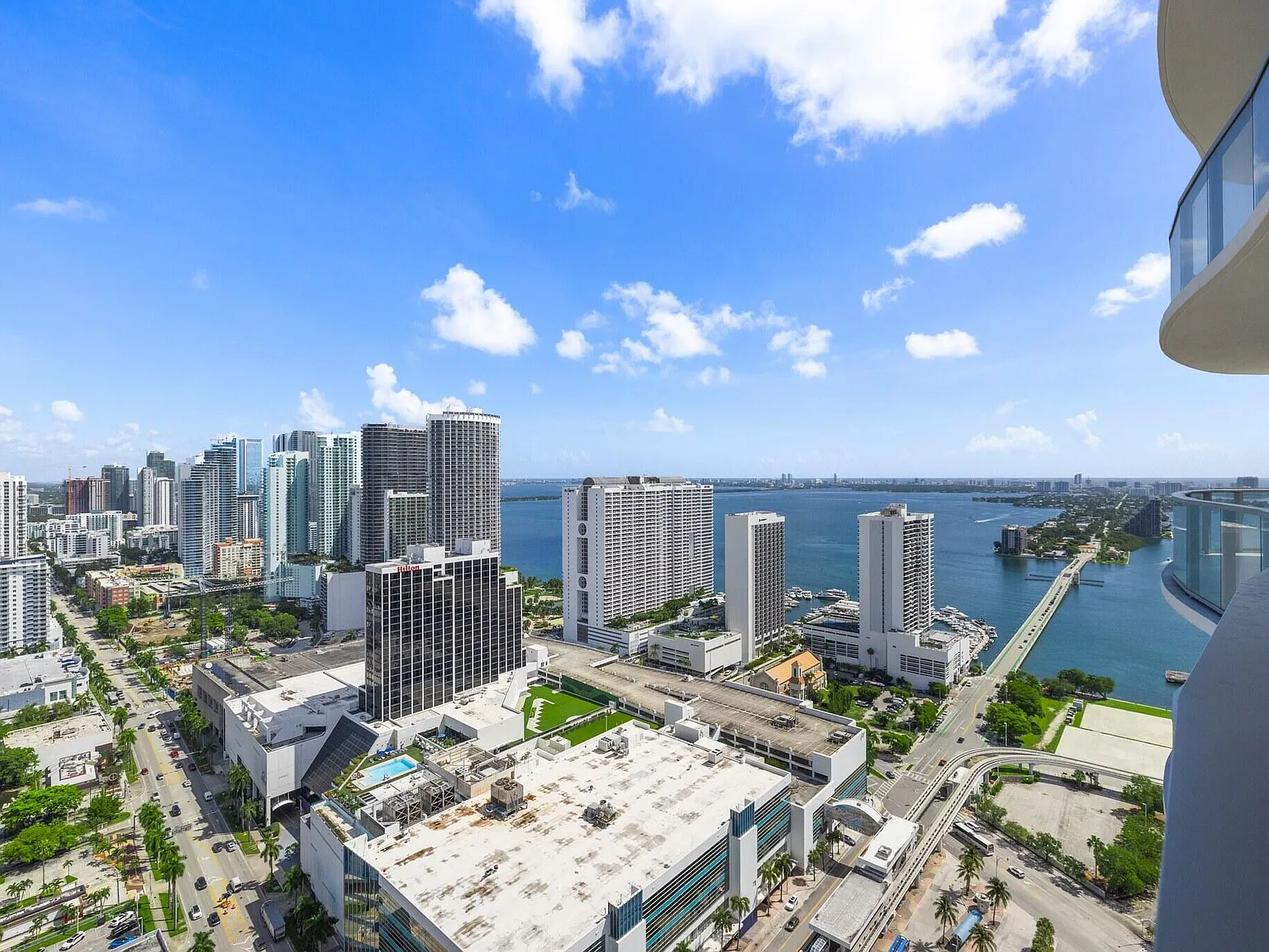 1 bed, 1.0 bath, 711 sqft, $5,200 — Photo 1