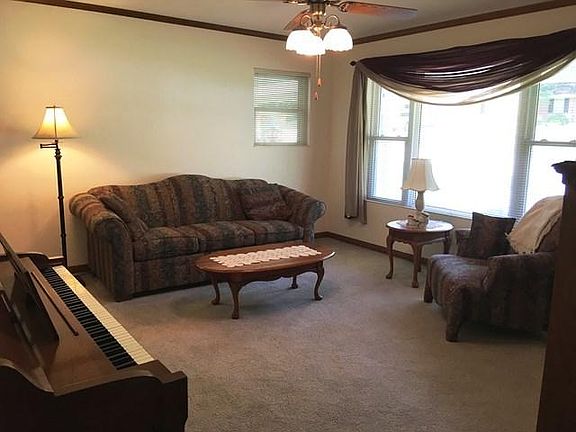 3rd image of 316 Norris Dr