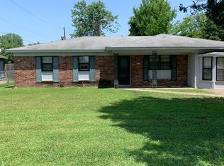 2300 Lansbrook Dr, North Little Rock, AR 72117