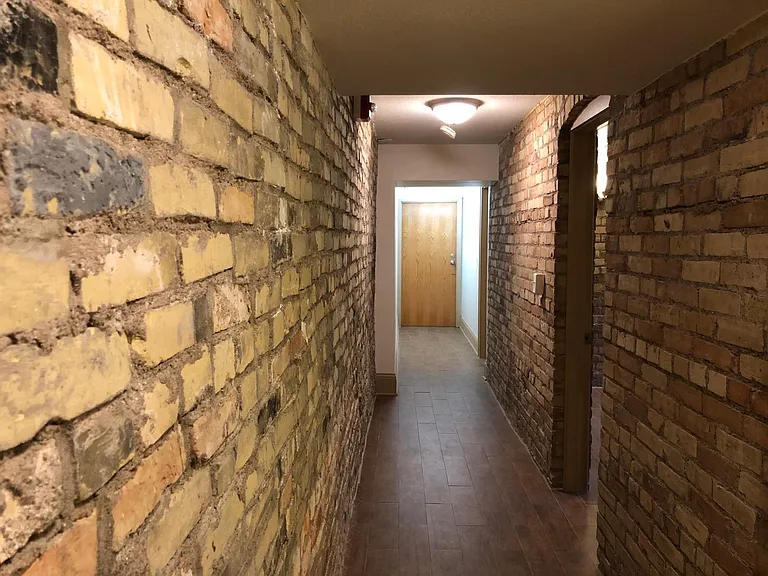 2716 Hennepin Ave S #B1 — Photo 2