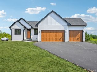 19026 Silo Ct, Shafer, MN 55074