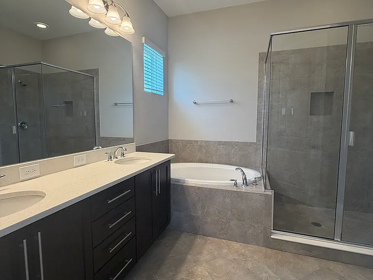 13421 Granger Ave — Photo 7