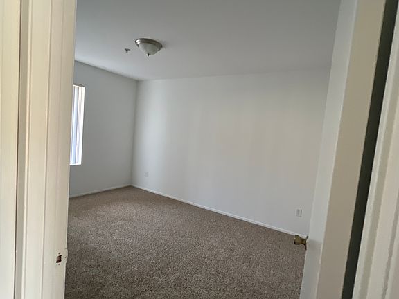 5th image of 531 W Wilson St APT C203