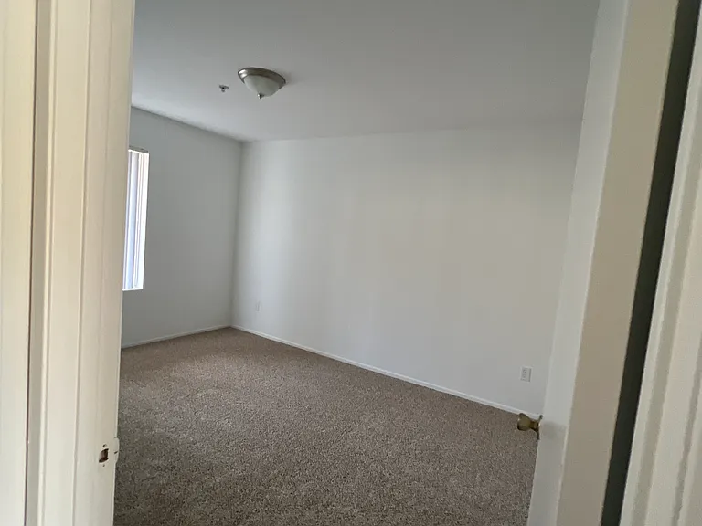 531 W Wilson St #C203 — Photo 5