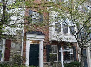 118 Elmcroft Blvd, Rockville, MD 20850