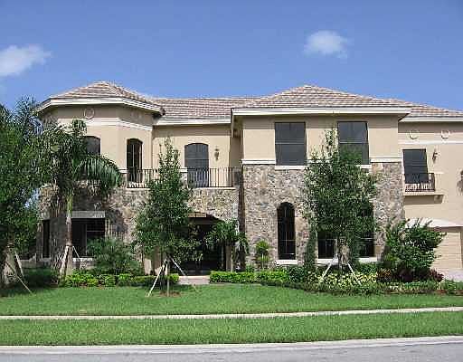 2nd image of 10750 Versailles Blvd