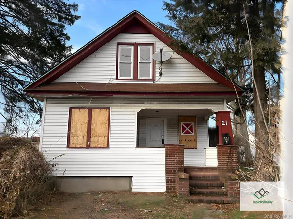 21 E Clinton Avenue, Roosevelt, NY 11575