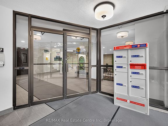 4th image of 93 Westwood Rd #103