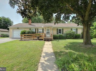 96 Homewood Dr, York, PA 17403