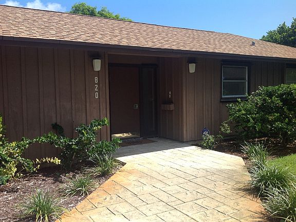 3rd image of 820 Country Club Dr