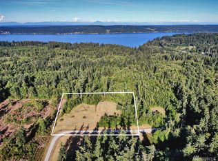 977 Little Valley Ln, Greenbank, WA 98253