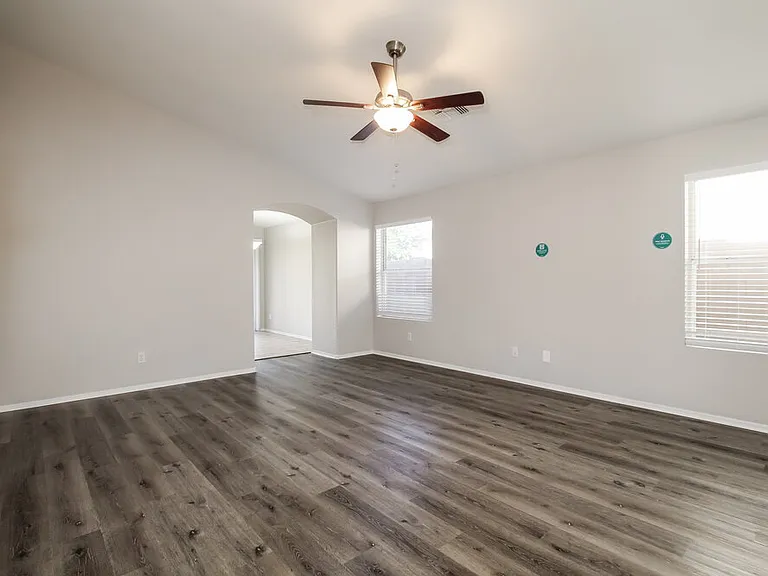 15434 W Gelding Dr — Photo 4