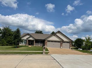 10 Liberty Creek Ct, Wentzville, MO 63385