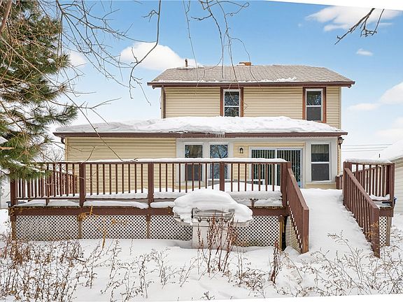 2nd image of 64 Veness Ave