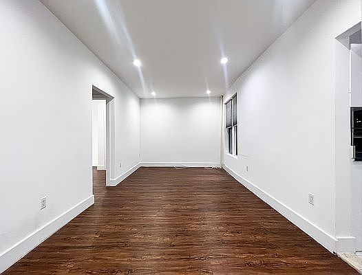 4th image of 88 Livingston St APT 3
