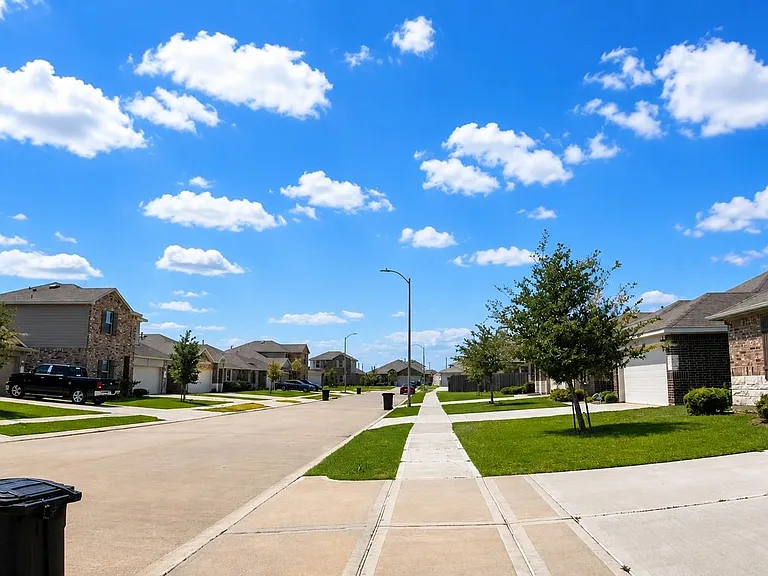 21422 Chester Cliff Ln — Photo 3
