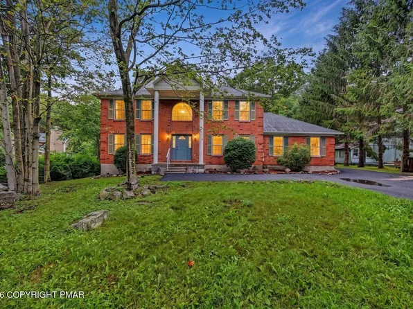 564 Cayuga Dr, Tobyhanna, PA 18466