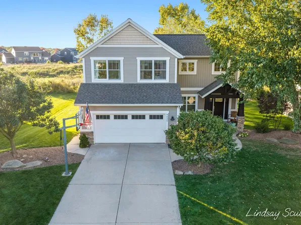4437 Equestrian Dr, Hudsonville, MI 49426