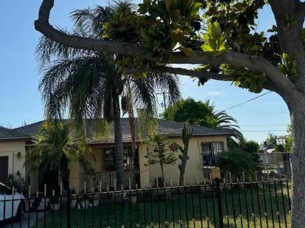 2452 S Holly Ave, Fresno, CA 93706