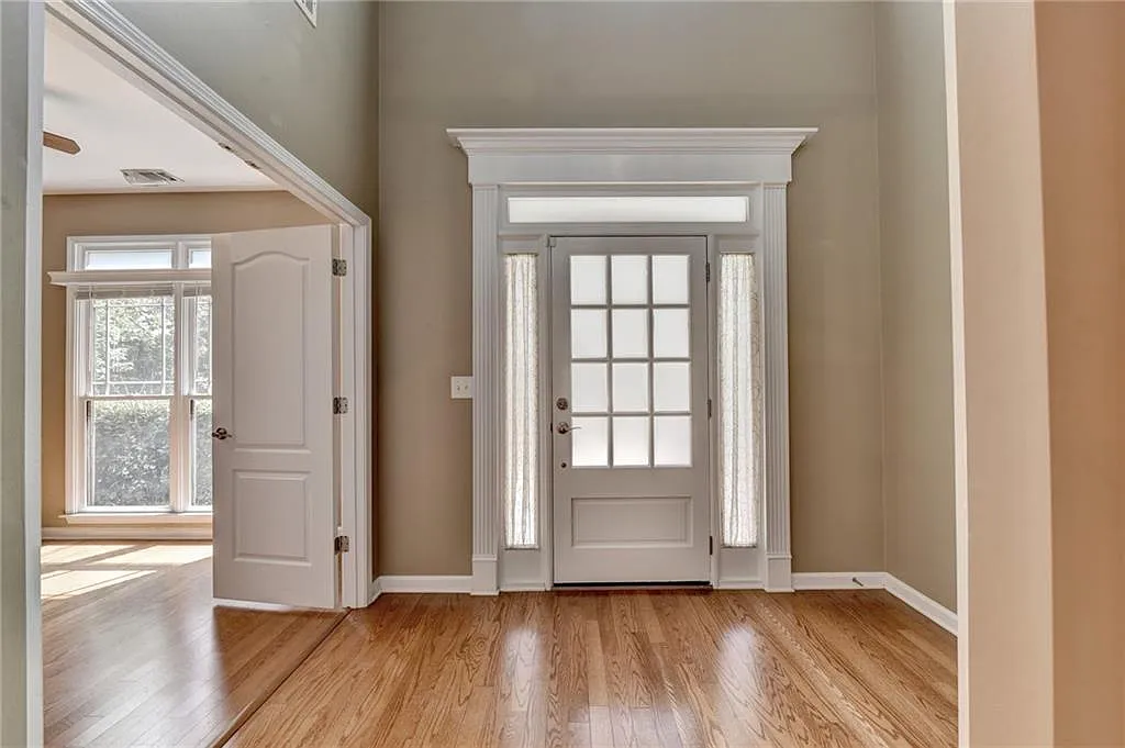 4 bed, 3.0 bath, $3,590 — Photo 3