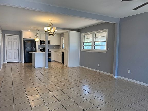 2nd image of 3615 Dawn Ave