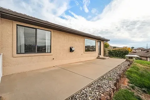 2360 S Hampton Rd — Photo 13